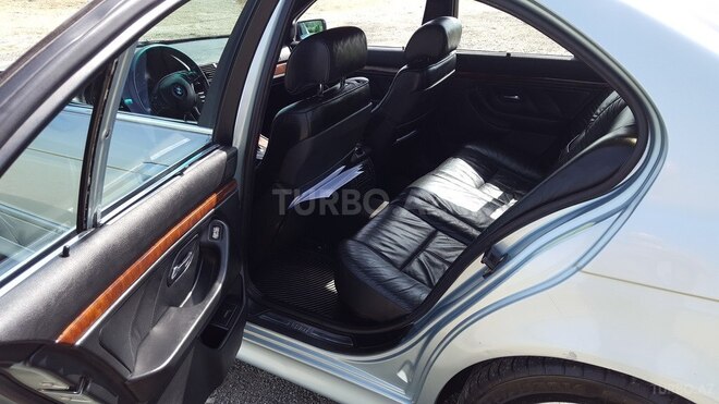 BMW 535 1998, 434,000 km - 3.5 l - Qusar