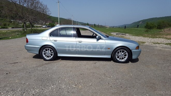 BMW 535 1998, 434,000 km - 3.5 l - Qusar
