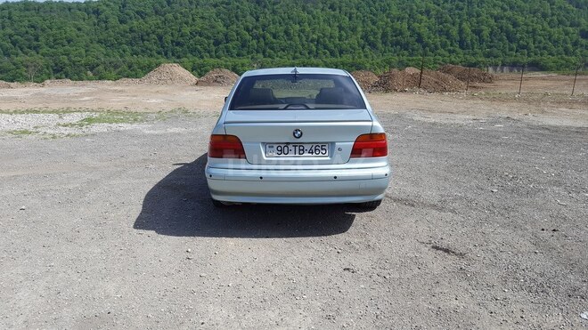 BMW 535 1998, 434,000 km - 3.5 l - Qusar