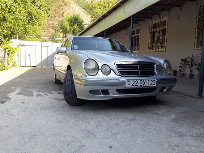 Mercedes E 280 2001, 294,376 km - 2.8 l - Goranboy
