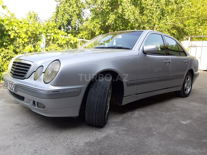 Mercedes E 280 2001, 294,376 km - 2.8 l - Goranboy