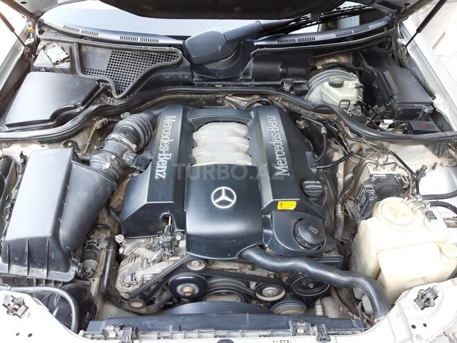 Mercedes E 280 2001, 294,376 km - 2.8 l - Goranboy