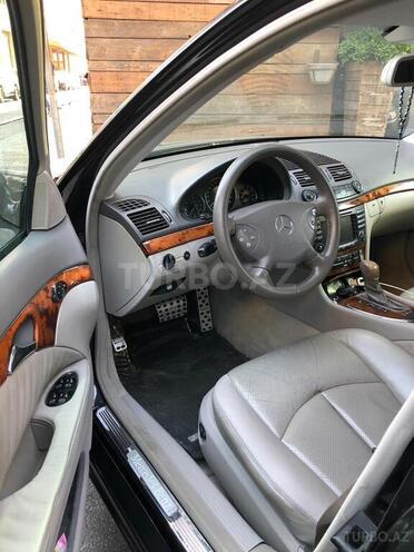 Mercedes E 240 2004, 225,000 km - 2.6 l - Bakı