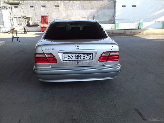 Mercedes E 260 2000, 345,000 km - 2.6 l - Gəncə