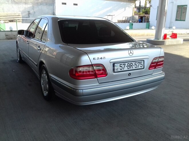 Mercedes E 260 2000, 345,000 km - 2.6 l - Gəncə