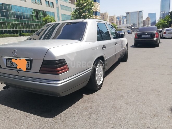 Mercedes E 300 1989, 777,550 km - 3.0 l - Bakı