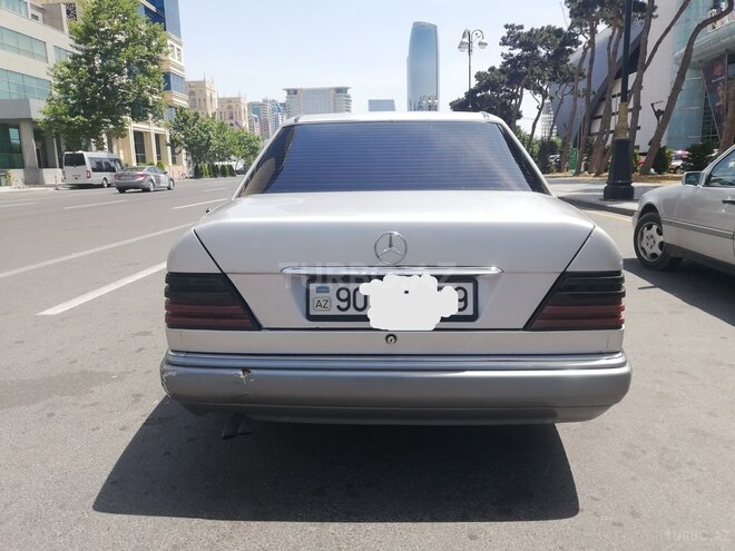 Mercedes E 300 1989, 777,550 km - 3.0 l - Bakı