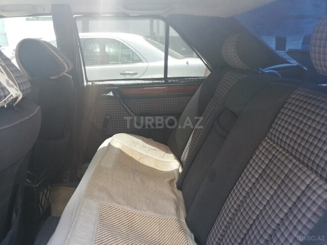 Mercedes E 300 1989, 777,550 km - 3.0 l - Bakı