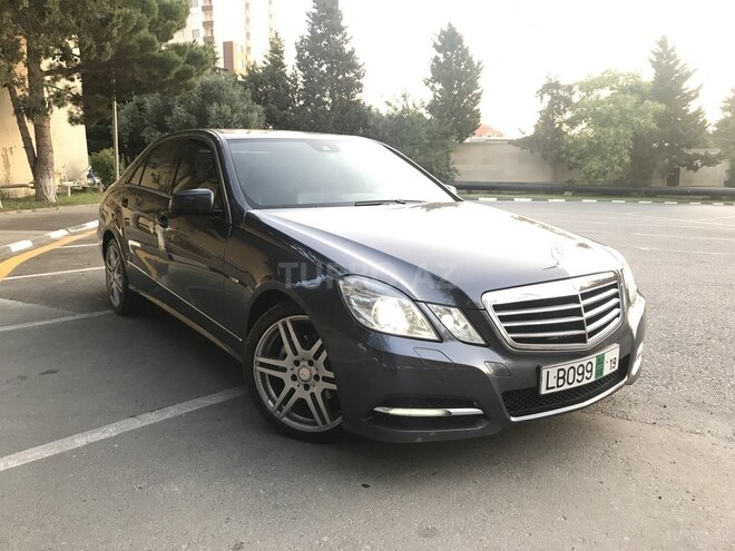 Mercedes E 220 2011, 186,000 km - 2.2 л - Bakı