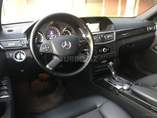 Mercedes E 220 2011, 186,000 km - 2.2 л - Bakı