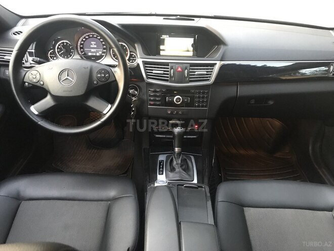 Mercedes E 220 2011, 186,000 km - 2.2 л - Bakı