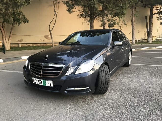 Mercedes E 220 2011, 186,000 km - 2.2 л - Bakı