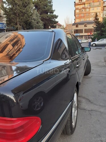 Mercedes E 240 1998, 38,000 km - 2.4 l - Bakı