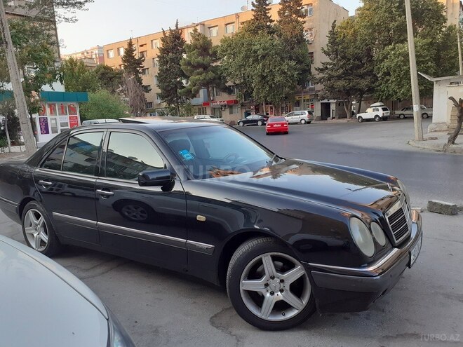 Mercedes E 240 1998, 38,000 km - 2.4 l - Bakı
