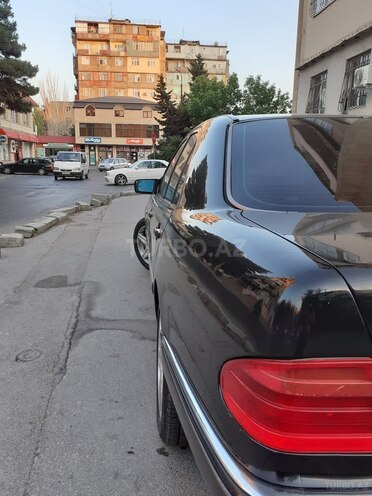 Mercedes E 240 1998, 38,000 km - 2.4 l - Bakı