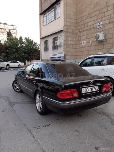 Mercedes E 240 1998, 38,000 km - 2.4 l - Bakı