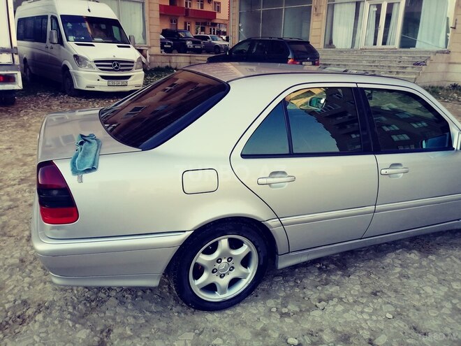 Mercedes C 240 1997, 262,500 km - 2.4 л - Bakı