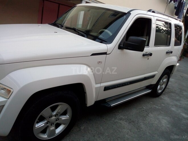 Jeep Cherokee 2009, 109,241 km - 3.7 l - Göygöl