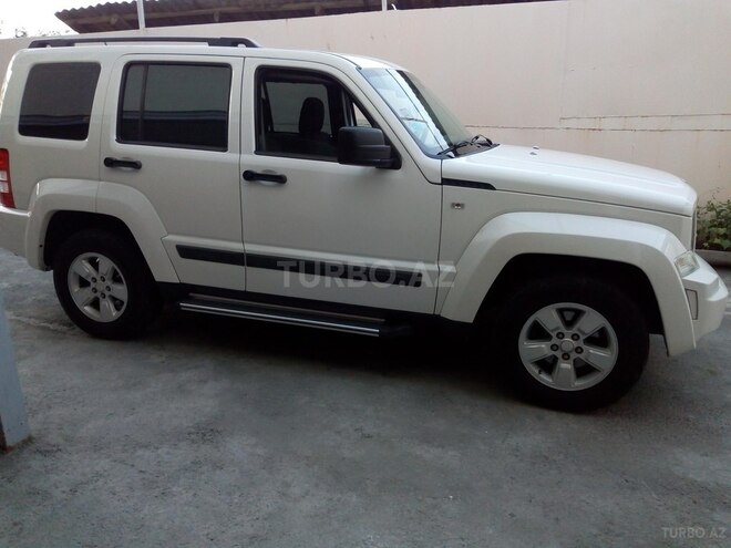 Jeep Cherokee 2009, 109,241 km - 3.7 l - Göygöl