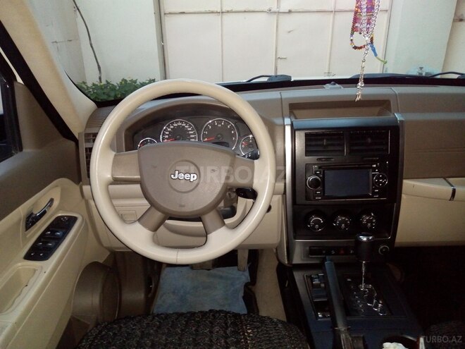 Jeep Cherokee 2009, 109,241 km - 3.7 l - Göygöl