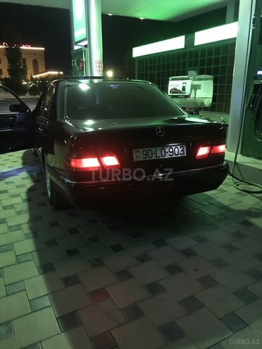 Mercedes E 240 2000, 170,000 km - 2.6 l - Siyəzən