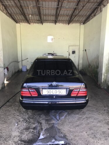 Mercedes E 240 2000, 170,000 km - 2.6 l - Siyəzən