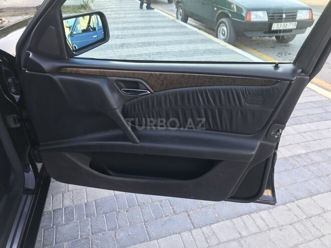 Mercedes E 240 2000, 170,000 km - 2.6 l - Siyəzən
