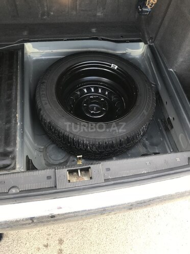 Mercedes E 240 2000, 170,000 km - 2.6 l - Siyəzən