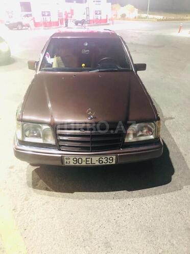 Mercedes E 220 1993, 300,000 km - 2.2 l - Bakı