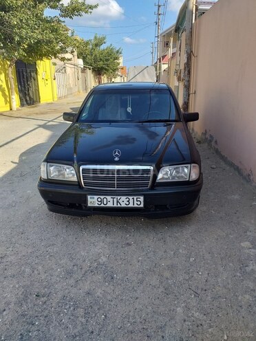 Mercedes C 200 2000, 300,000 km - 2.0 l - Bakı