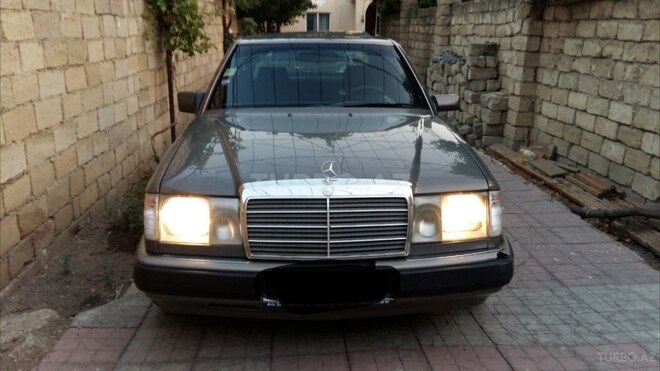 Mercedes E 200 1992, 391,000 km - 2.0 l - Bakı