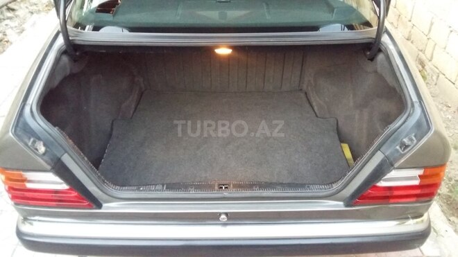 Mercedes E 200 1992, 391,000 km - 2.0 l - Bakı