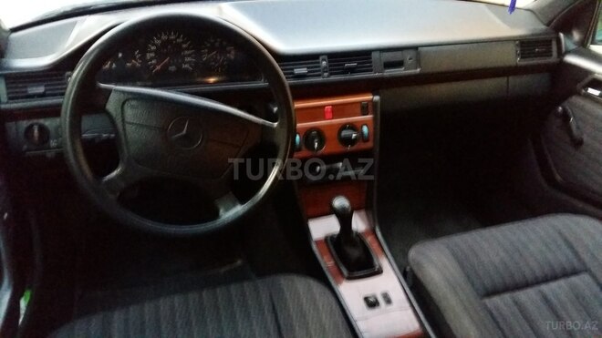 Mercedes E 200 1992, 391,000 km - 2.0 l - Bakı