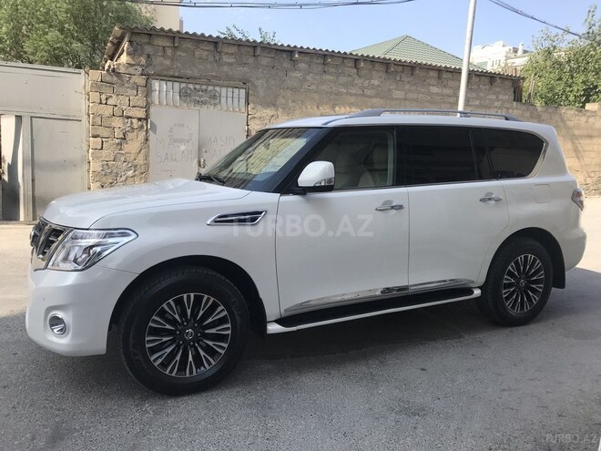 Nissan Patrol 2010, 162,500 km - 5.6 л - Bakı