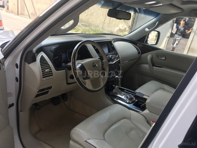 Nissan Patrol 2010, 162,500 km - 5.6 л - Bakı