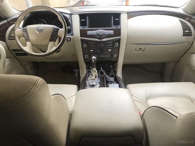 Nissan Patrol 2010, 162,500 km - 5.6 л - Bakı