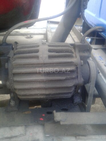 ZIL 130 1990, 100,000 km - 6.0 л - Bakı