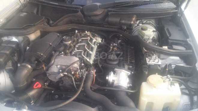Mercedes E 220 2000, 406,000 km - 2.2 l - Bakı