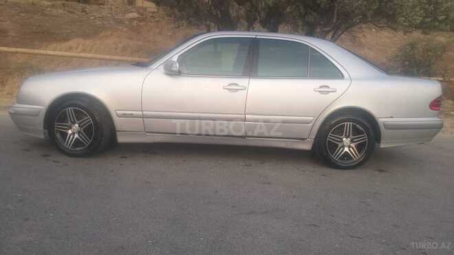 Mercedes E 220 2000, 406,000 km - 2.2 l - Bakı
