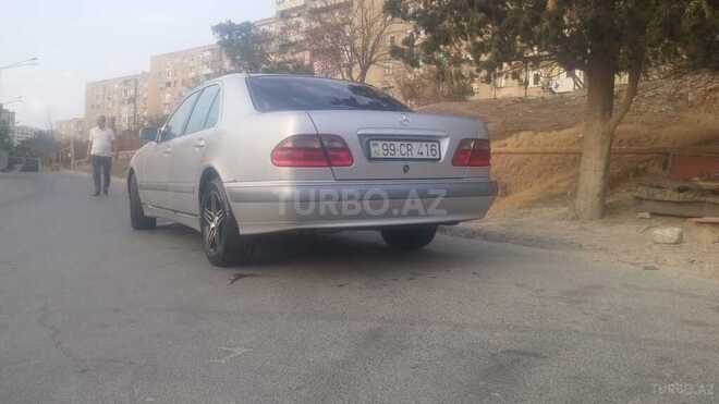 Mercedes E 220 2000, 406,000 km - 2.2 l - Bakı
