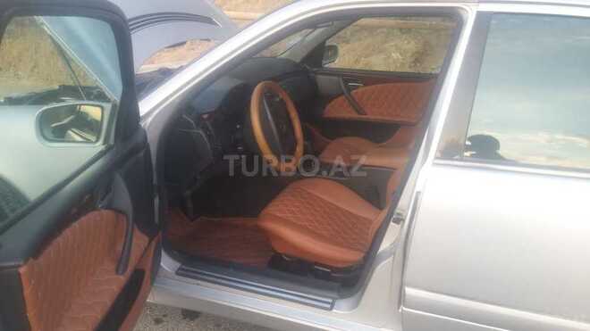 Mercedes E 220 2000, 406,000 km - 2.2 l - Bakı