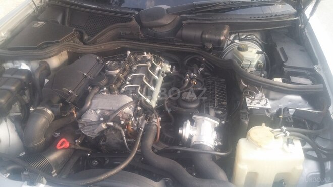 Mercedes E 220 2000, 406,000 km - 2.2 л - Bakı