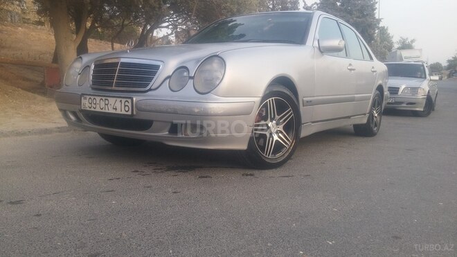 Mercedes E 220 2000, 406,000 km - 2.2 л - Bakı