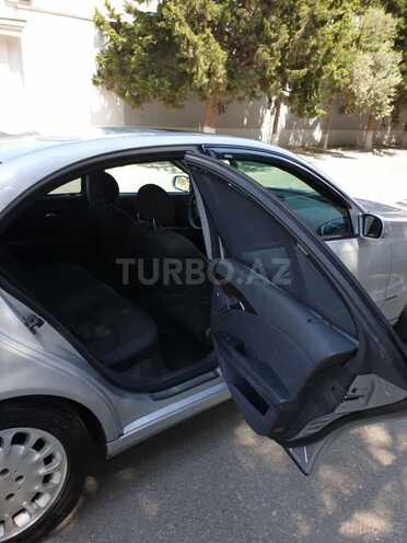 Mercedes E 240 2002, 286,545 km - 2.6 l - Bakı