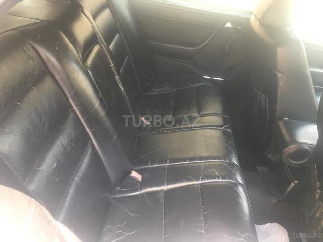 Mercedes E 220 1994, 295,000 km - 2.2 l - Bakı