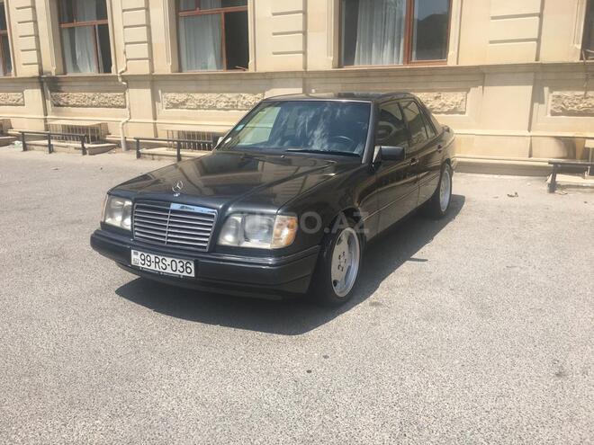 Mercedes E 220 1994, 295,000 km - 2.2 l - Bakı