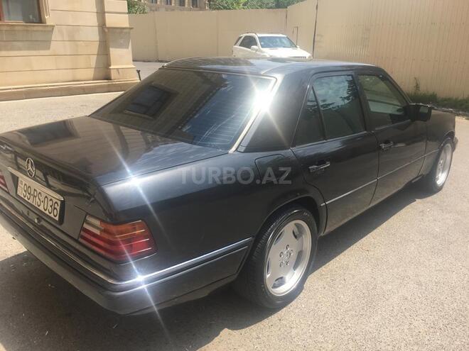 Mercedes E 220 1994, 295,000 km - 2.2 l - Bakı