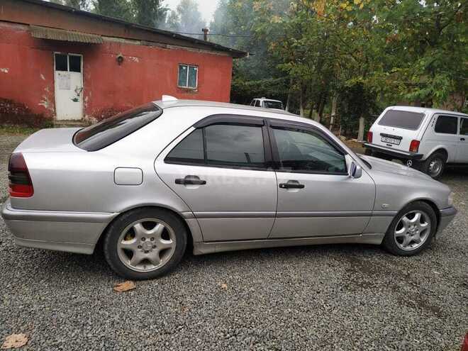Mercedes C 240 1999, 257,000 km - 2.4 л - Lənkəran