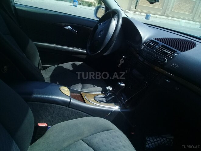 Mercedes E 220 2002, 381,000 km - 2.2 л - Bakı