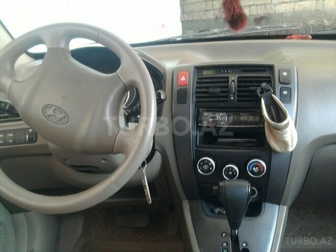 Hyundai Tucson 2006, 185,000 km - 2.0 l - Quba